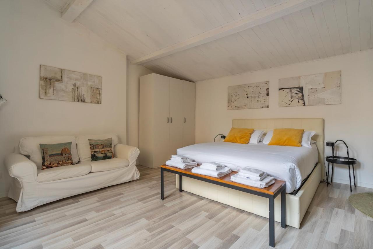 House On The Roof - Dolce Florencia