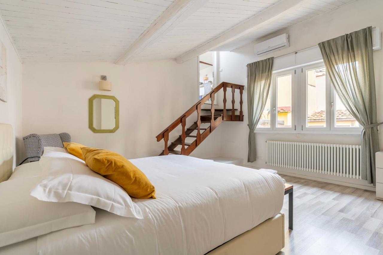 House On The Roof - Dolce * Florencia